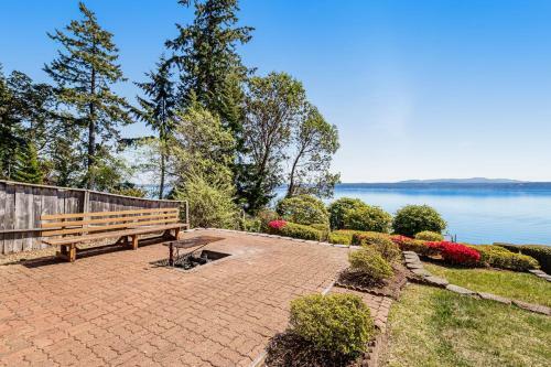 Hook & Cook Beach House