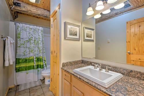 Custom Riverfront Log Home Near Stevens Pass!