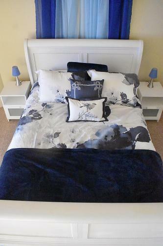 Hostal Villa Luna B&B