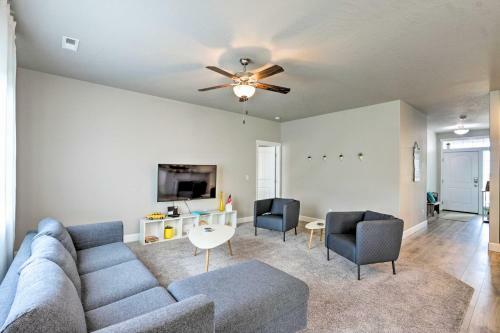 Modern Kennewick Home Near Golfing And Wineries
