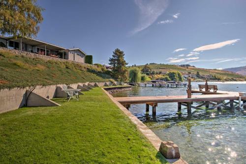 Waterfront Manson Cabin On Lake Chelan With Deck!