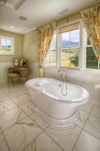Hotel Harmony Meadows Tennis Resort
