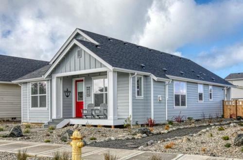 058 Captain`s Seaside Retreat