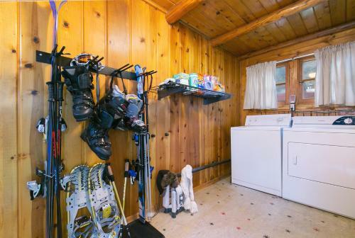Luxurious Log Cabin At White Pass