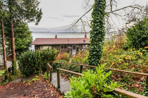 Rockaway Retreat