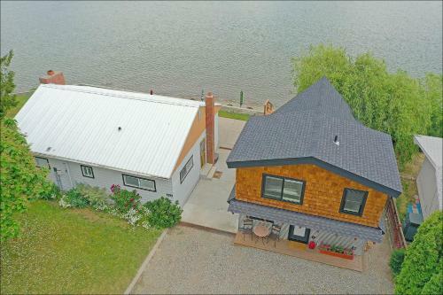 Lake Level Cottages