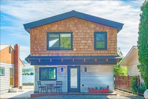 Lake Level Cottages
