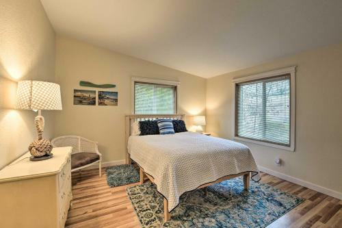 Cute Cottage With Deck, Walk To Brewery And Cafe!