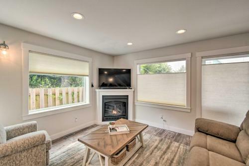 Pacific Beach House With Yard - Walk To The Ocean!