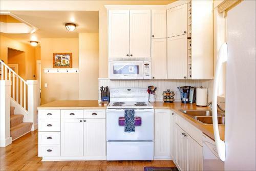 Uncorked Cottage