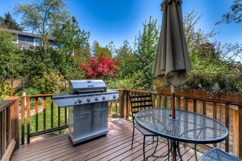 Lovely Laurelhurst Home Home