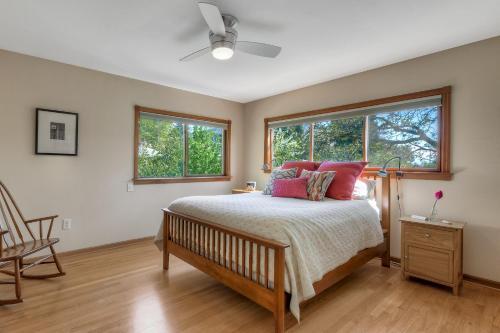 Lovely Laurelhurst Home Home