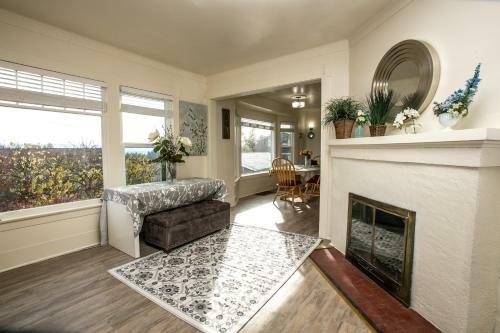 Arboretum View 3 Br House