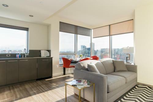 Pike And Pine Apartments
