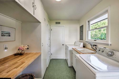 Waterfront Home - Easy Access To Olympic Peninsula