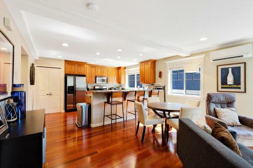 Capitol Hill Home Away From Home