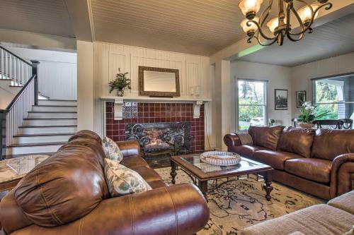 Villa West Coast Luxe Private Oceanfront Mansion!