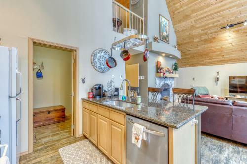 Conifer Estate With Bonus Suite