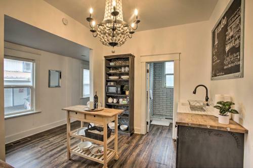 London Classic Abode In Kendall Yards Area!
