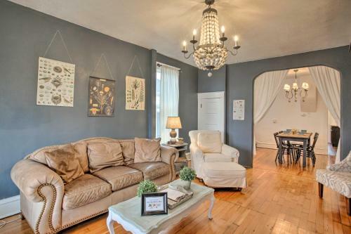 London Classic Abode In Kendall Yards Area!