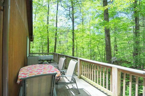 Cabin At Sleepy Creek