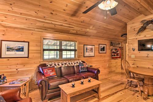 Pet-friendly Cabin With Fire Pit And River Access