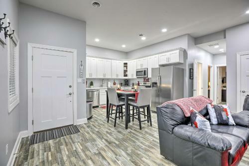 Bright And Beautiful Apartment With Modern Perks!