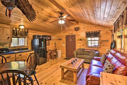 Pet-friendly Semper Fi Cabin With Fire Pit!