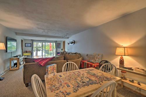 Spacious Lakehouse With Deck, Kayaks, And Dock!