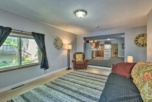 Lakefront Family Retreat With Private Dock!