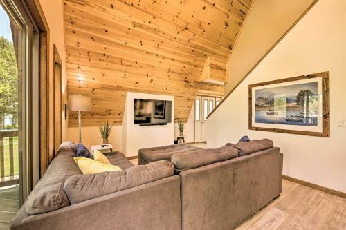 Rock River Waterfront Cabin Dock And Game Room