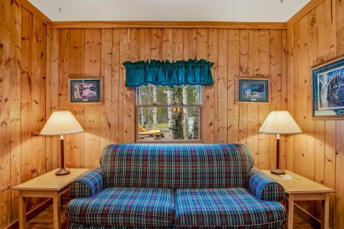 Cedaroma Cabin 4