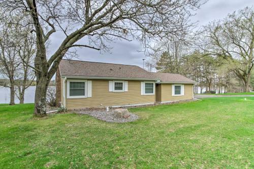 Buffalo Lake Getaway With Boat Dock And Fire Pit!
