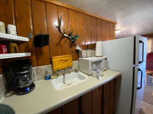 Hotel Roundtop Mountain Vista - Cabins And Motel