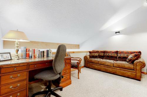 4412 Mackinaw