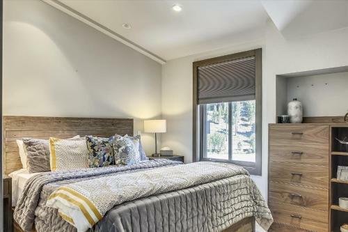 Squaw Luxury Condo In The Village