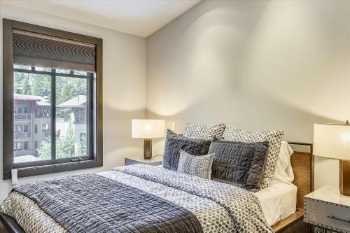 Squaw Luxury Condo In The Village
