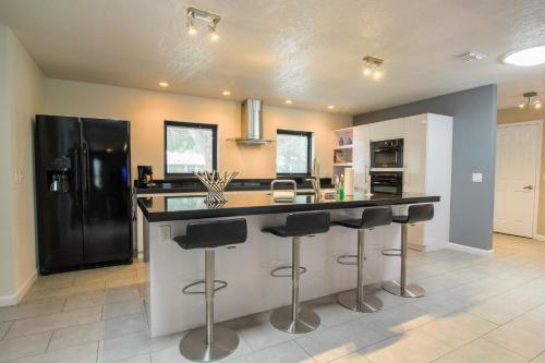Vacation Home With A Stunning View - 870 Home