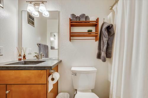Squaw Peak Condo By The Village