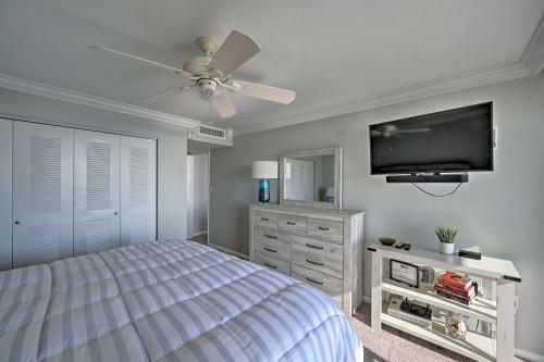 Apartamento Coastal Condo With Pool Access, Steps To Beach!
