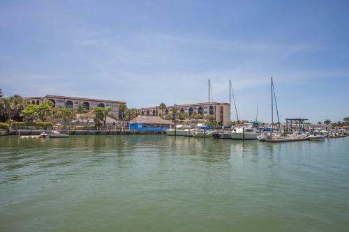Anglers Cove J303