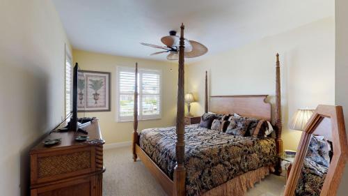 Updates!! Gorgeous Waterfront 3 Bed 2 Bath Home W/ Pool/spa On Quiet Block!!