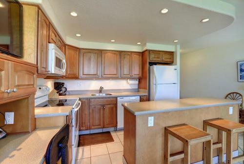 Hotel Kihei Surfside #111 By Ali'i Resorts