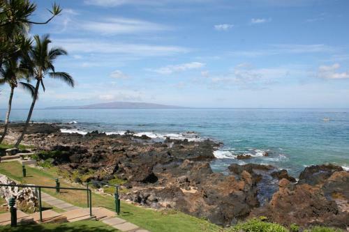 Hotel Kihei Surfside #111 By Ali'i Resorts