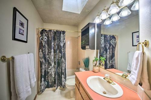 Grand Getaway With Pool And Spa In Spokane Valley