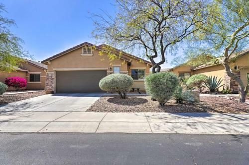 Desert Escape With Private Patio And Fire Pit!