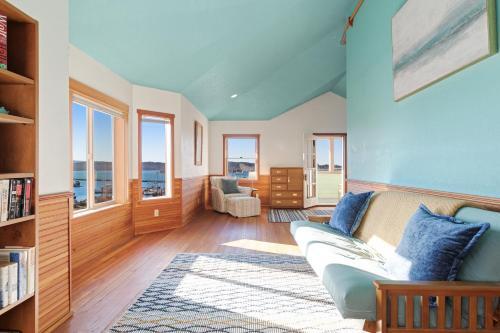 Bayfront House