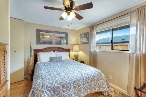 2 Bed 1 Bath Vacation Home In Newport