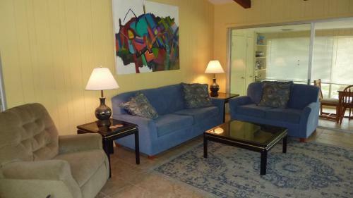 Cottage By The Sea - Unit A By Jekyll Realty