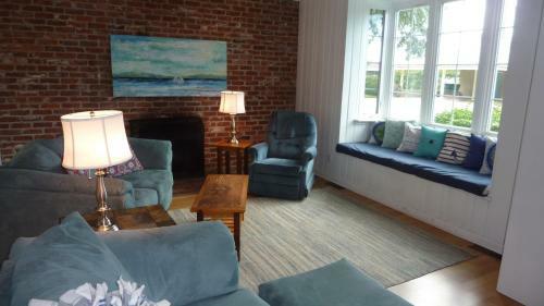 Sea La Vie By Jekyll Realty